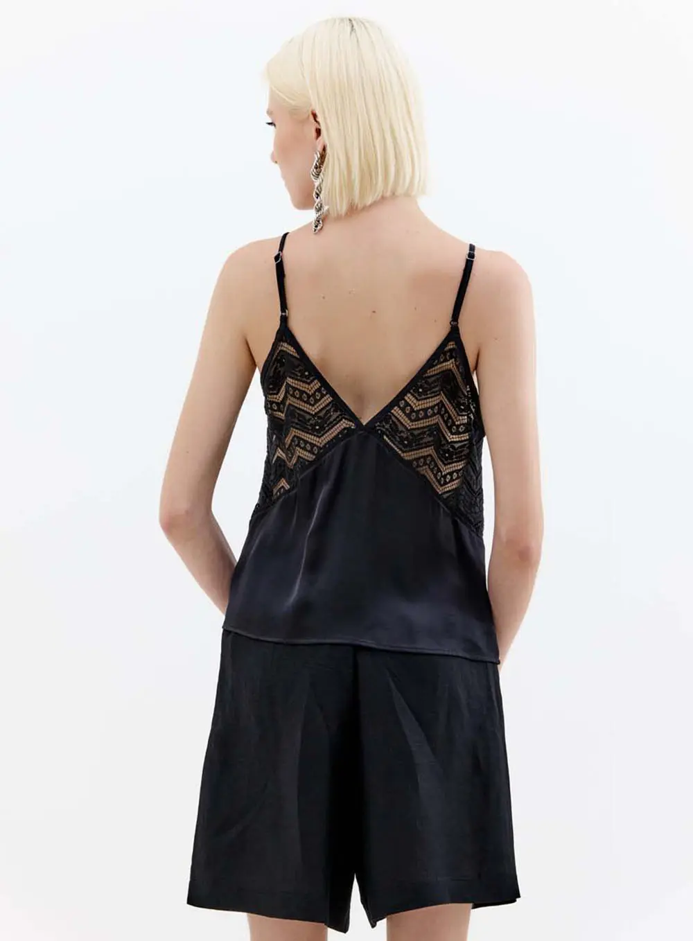 Blusa Feminina Slim Alças Finas Detalhe Em Renda Preto 3
