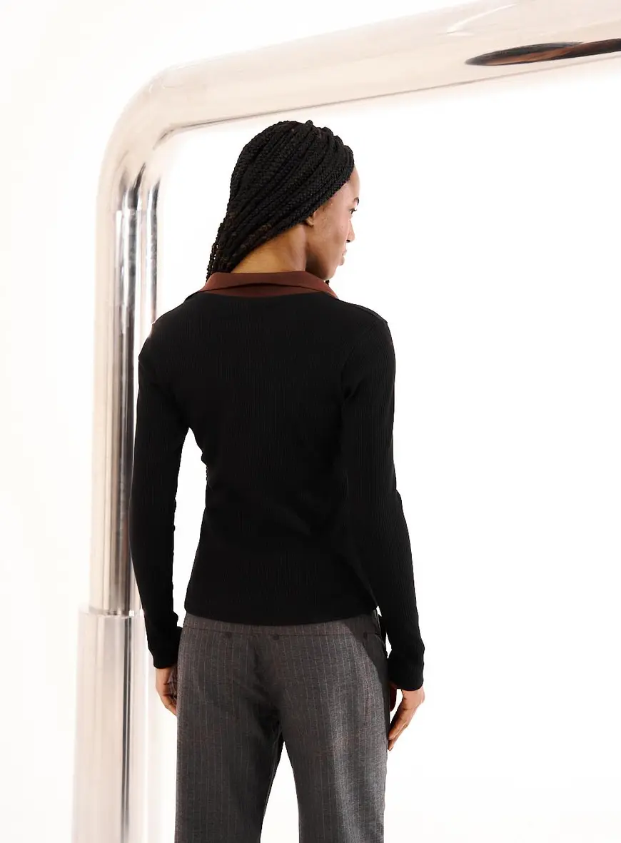 Blusa Feminina Canelada Gola V Preto 3