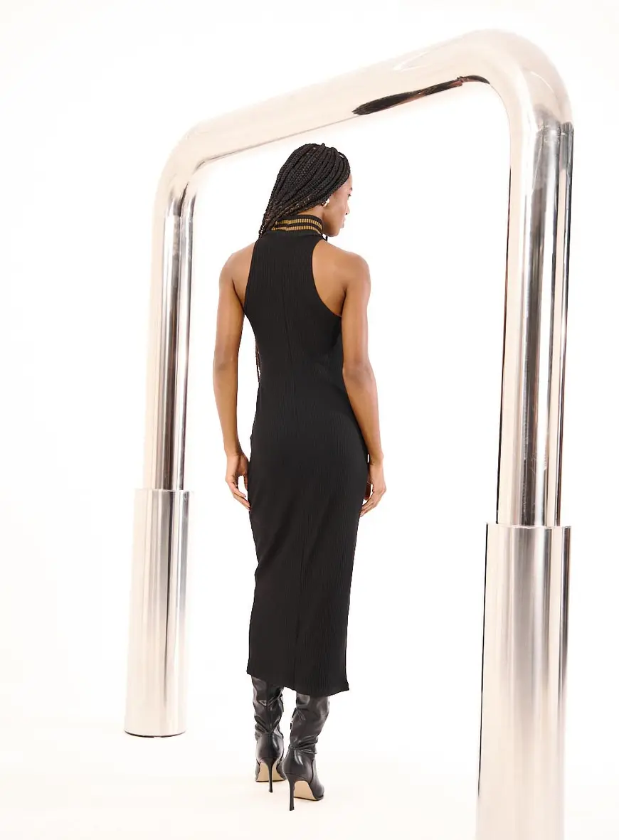 Vestido Canelado Gola Alta E Transpasse Frontal Preto 3