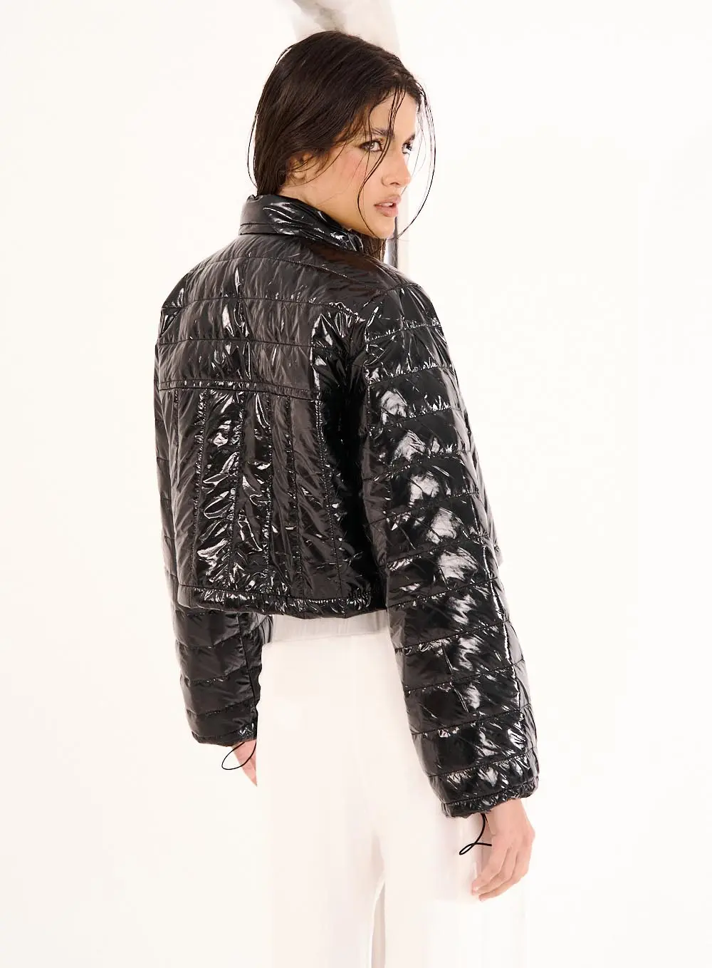 Casaco Feminino Puffer Urban Gloss Croppe Preto 3