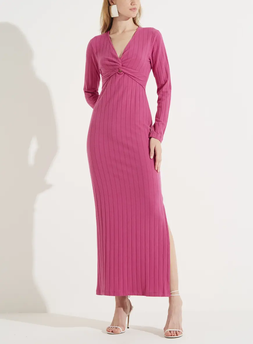 Vestido Canelado Justo Manga Longa Com Torção Rosa Enjoy