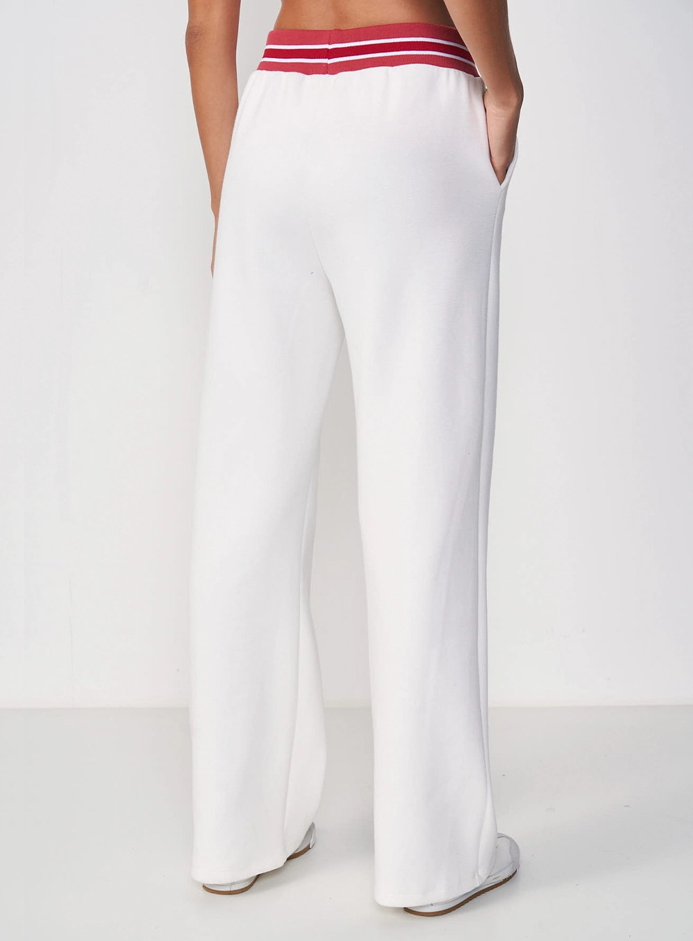 Calça Feminina De Moletom Wide Leg Off Shell