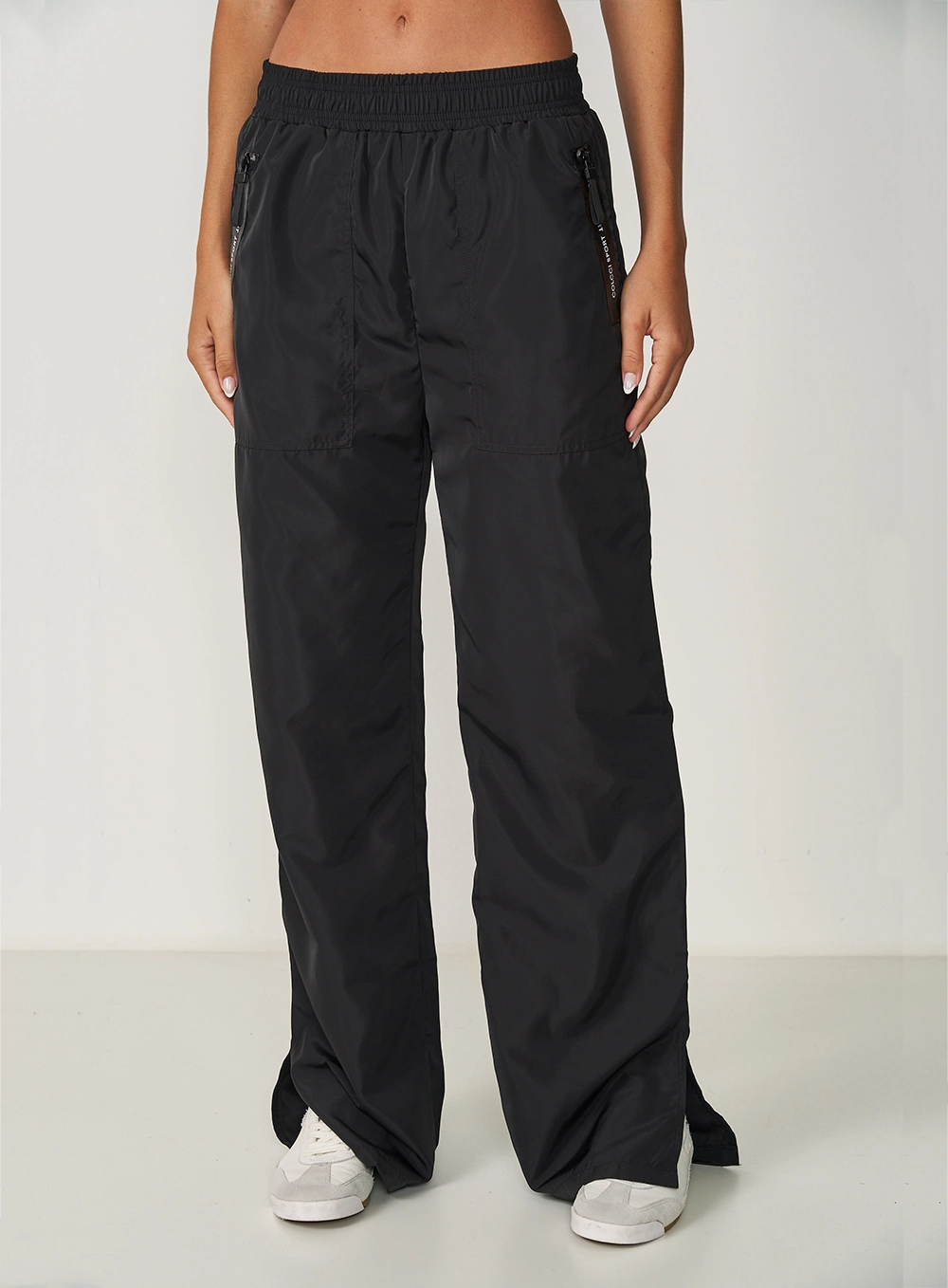 Calça Feminina Nylon Wide Leg Com Fenda Preto