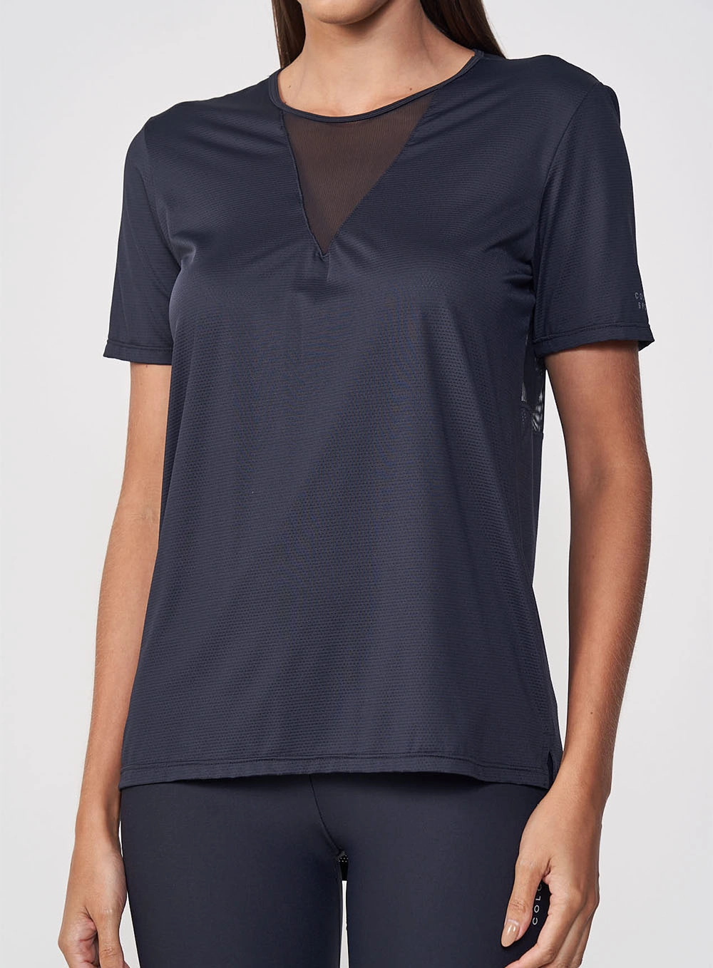Camiseta Feminina Comfort Fit - Preto Preto