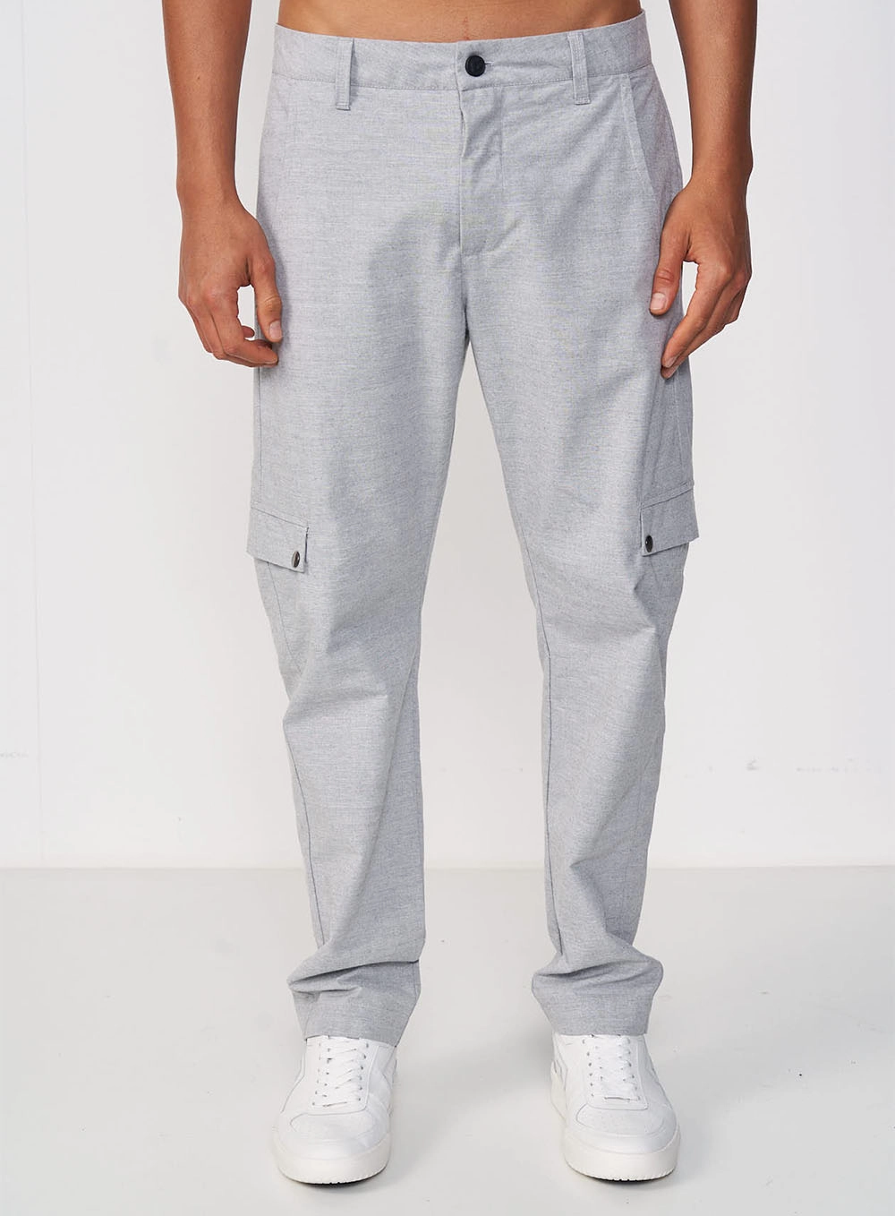 Calça Masculina Reta Com Bolsos Cargo - New Chino Cinza