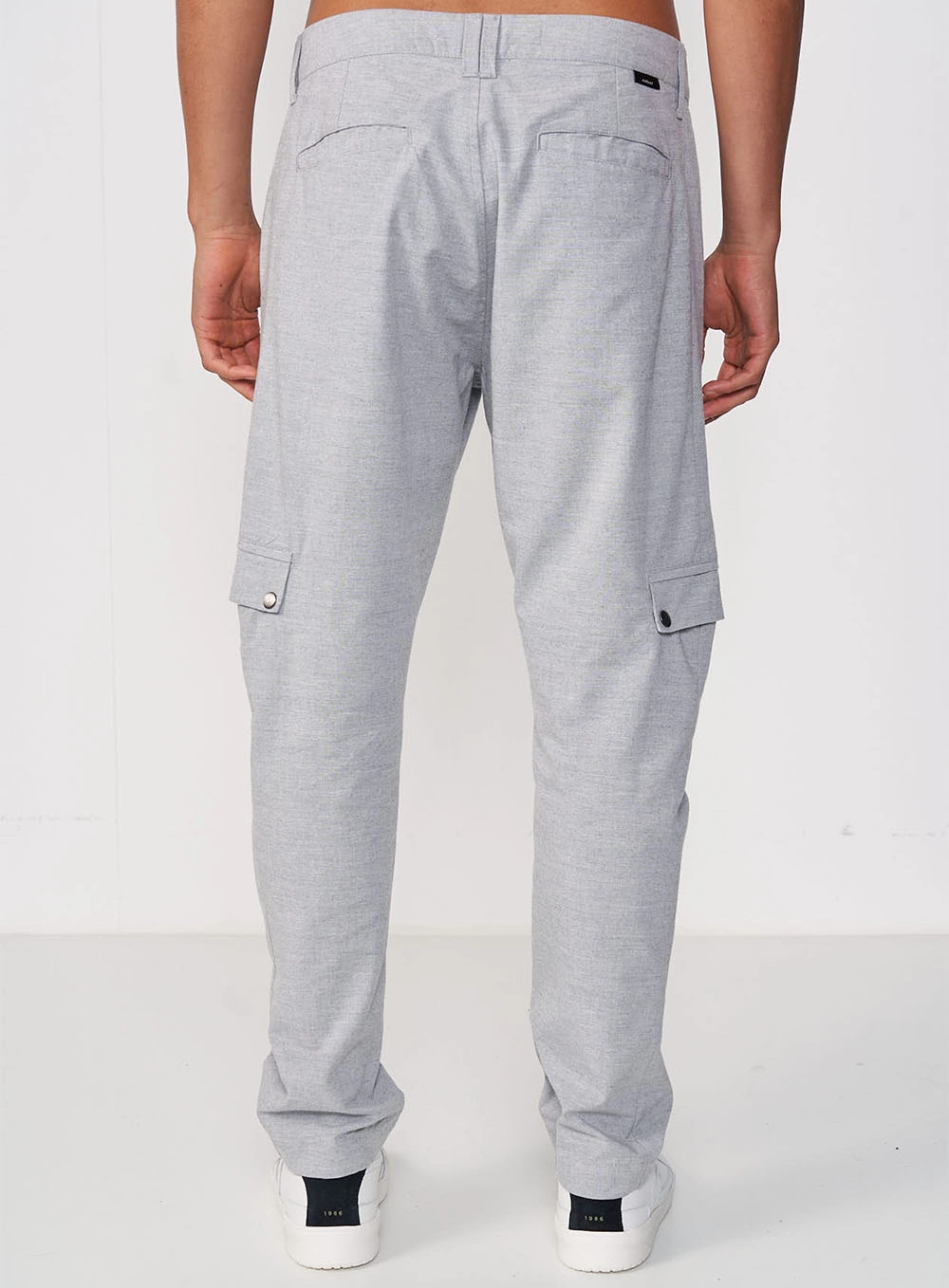 Calça Masculina Reta Com Bolsos Cargo - New Chino Cinza