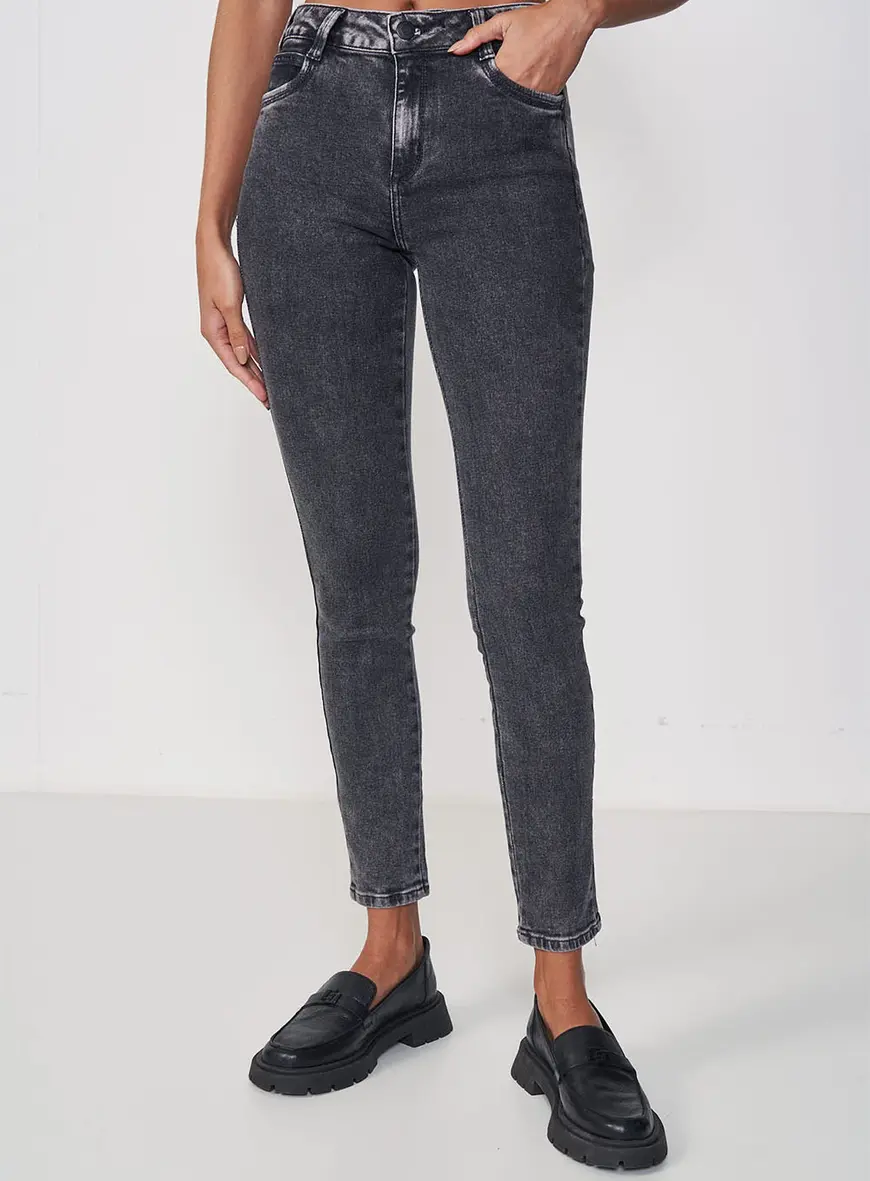 Calça Jeans Feminina Skinny Bia