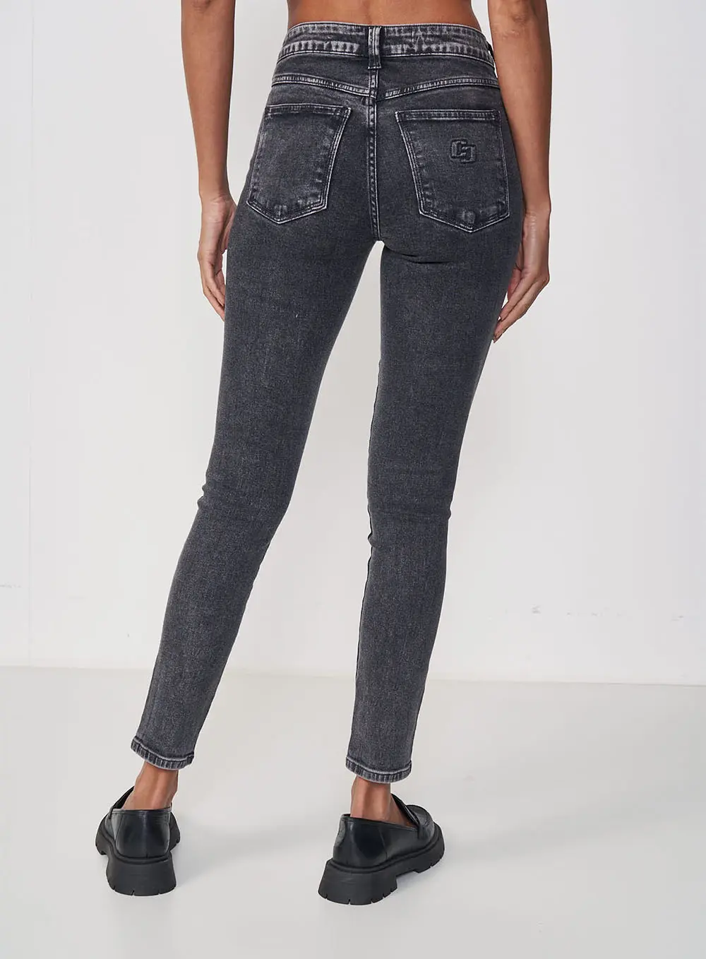 Calça Jeans Feminina Skinny Bia Indigo Preto