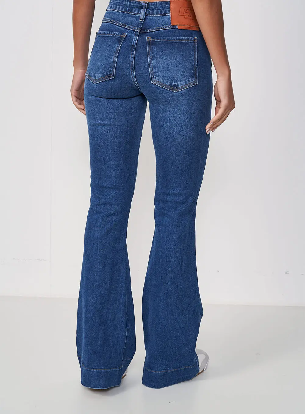 Calça Feminina Jeans Flare - Bia | Colcci