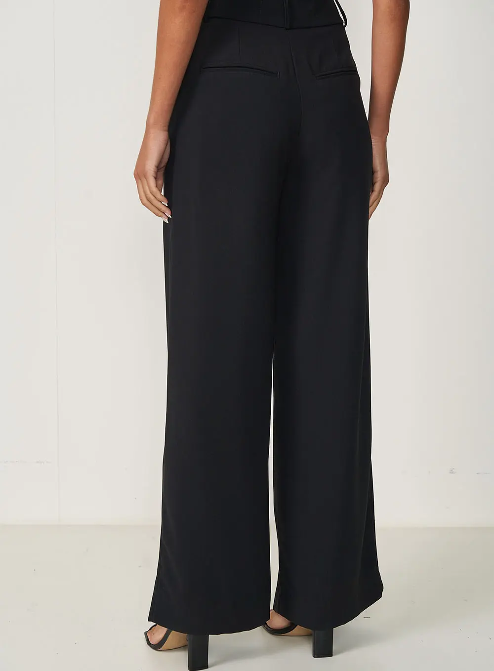Calça Feminina Alfaiataria Pantalona Cintura Alta Preto