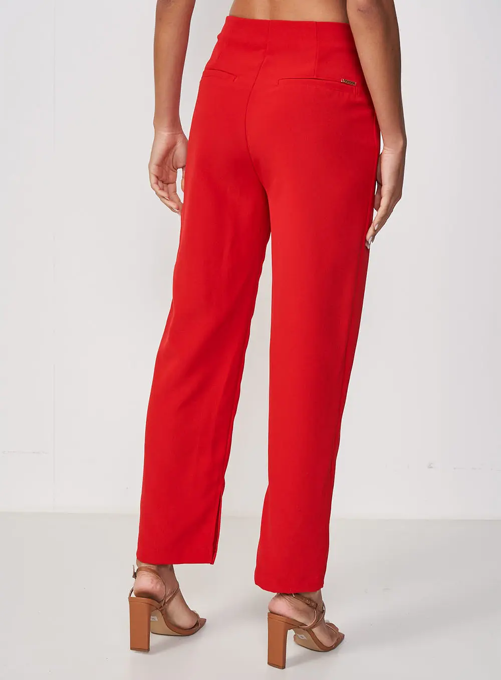 Calça Feminina Alfaiataria Encurtada  - Joana Vermelho