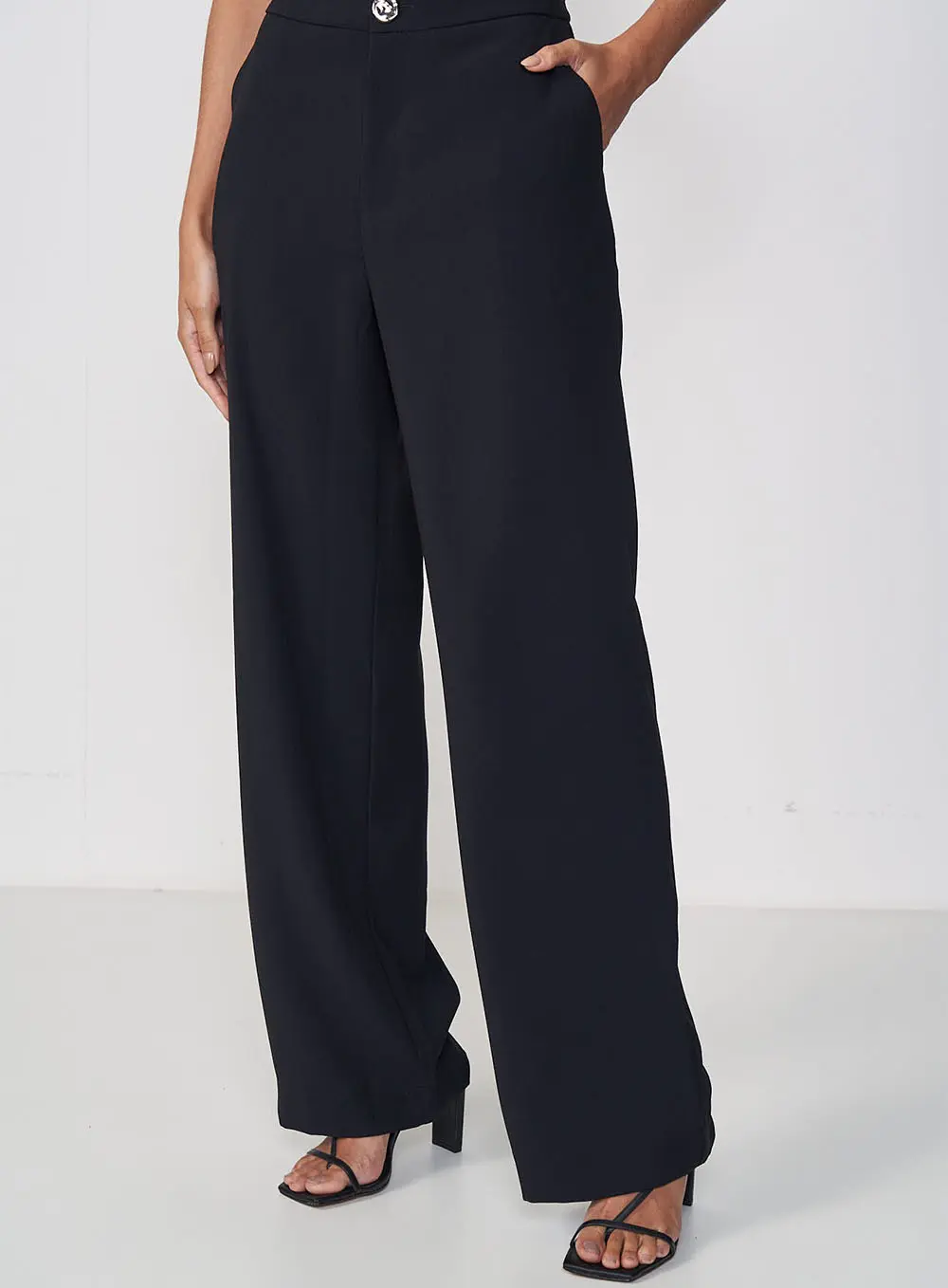 Calça Feminina Alfaiataria Reta Ampla Preto
