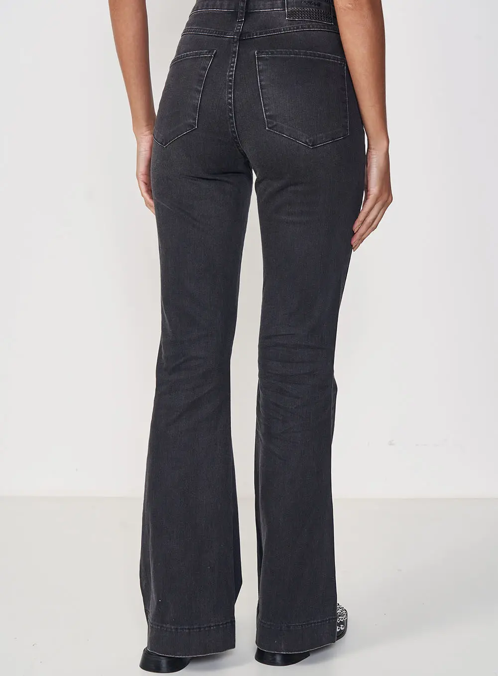 Calça Jeans Bruna Flare Indigo Preto
