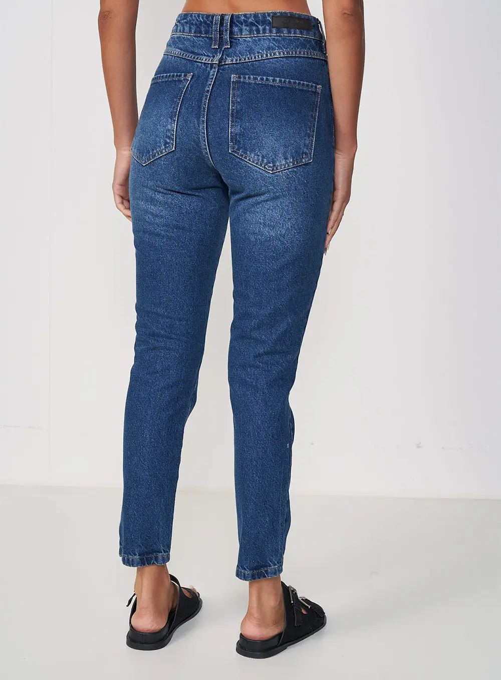 Calça Jeans Mom Cropped Essência Vintage Índigo