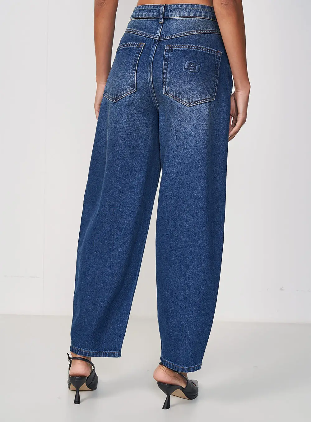 Calça Jeans Feminina Balloon Atitude Índigo