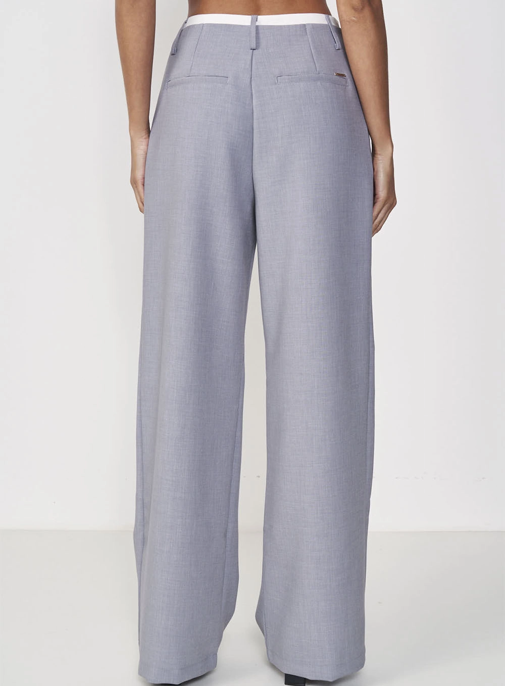 Calça Alfaiataria Feminina Ampla Cinza