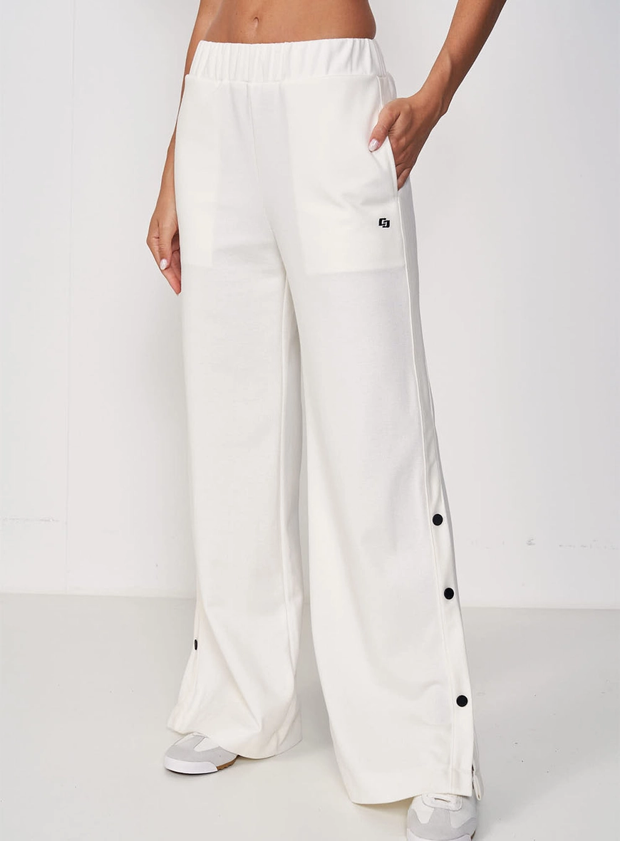Calça Feminina Pantalona Com Botões Na Barra