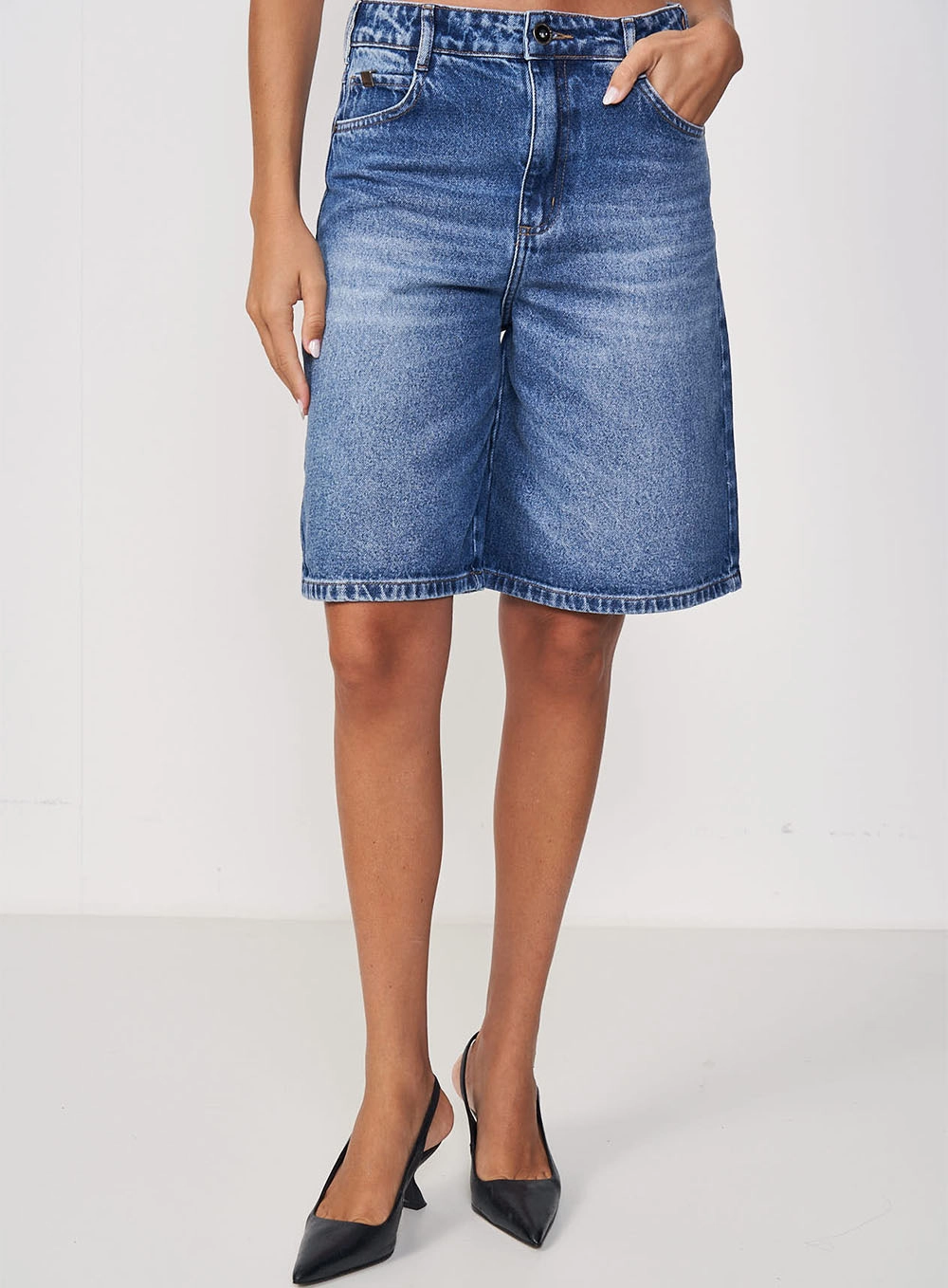 Bermuda Feminina Jeans Média - Gigi Índigo