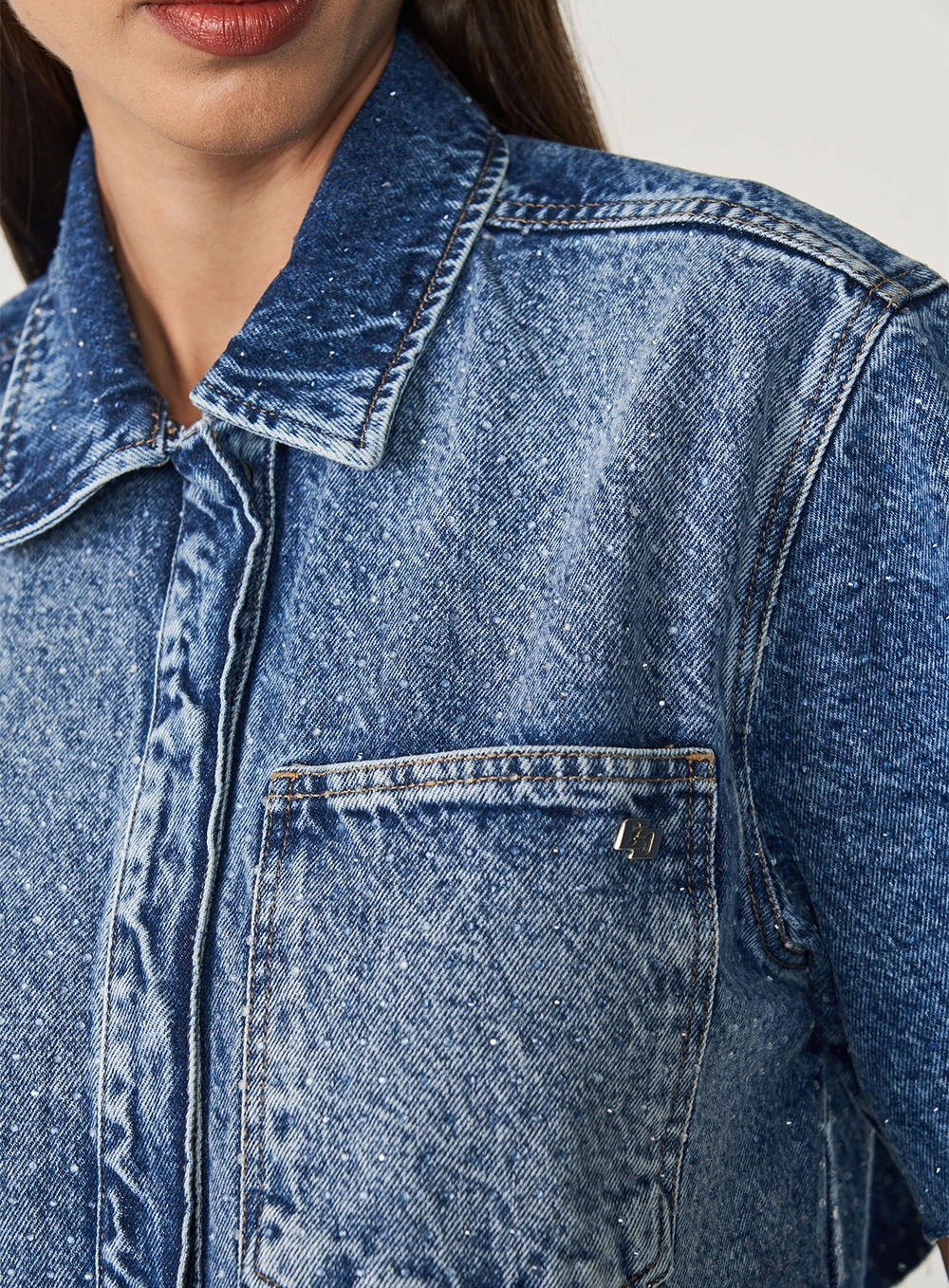 Jaqueta Feminina Jeans Com Aplicação E Barra À Fio Índigo