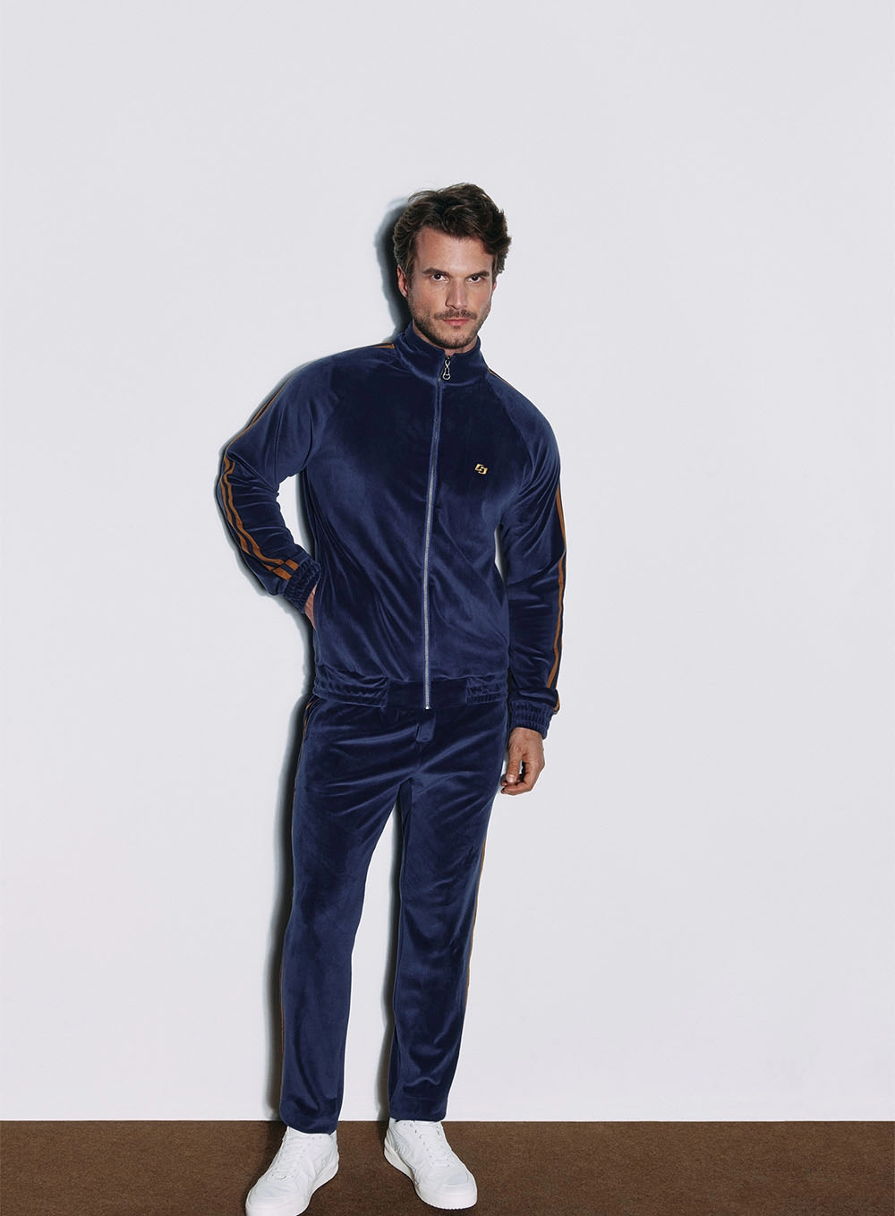 Jaqueta Masculina Reta Veludo Gola Alta E Listras Azul