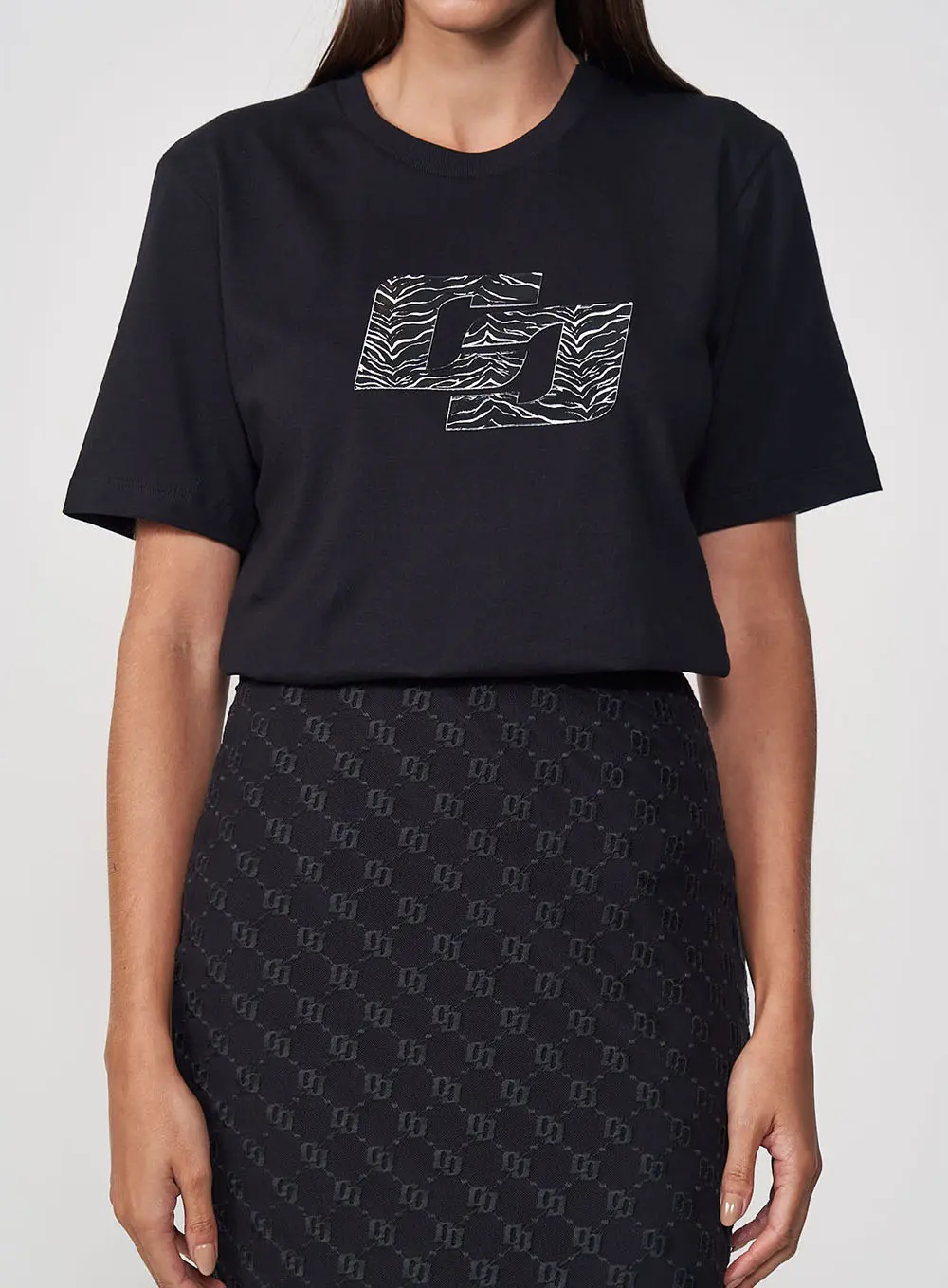 Camiseta Oversized Estampa Em Logo Preto
