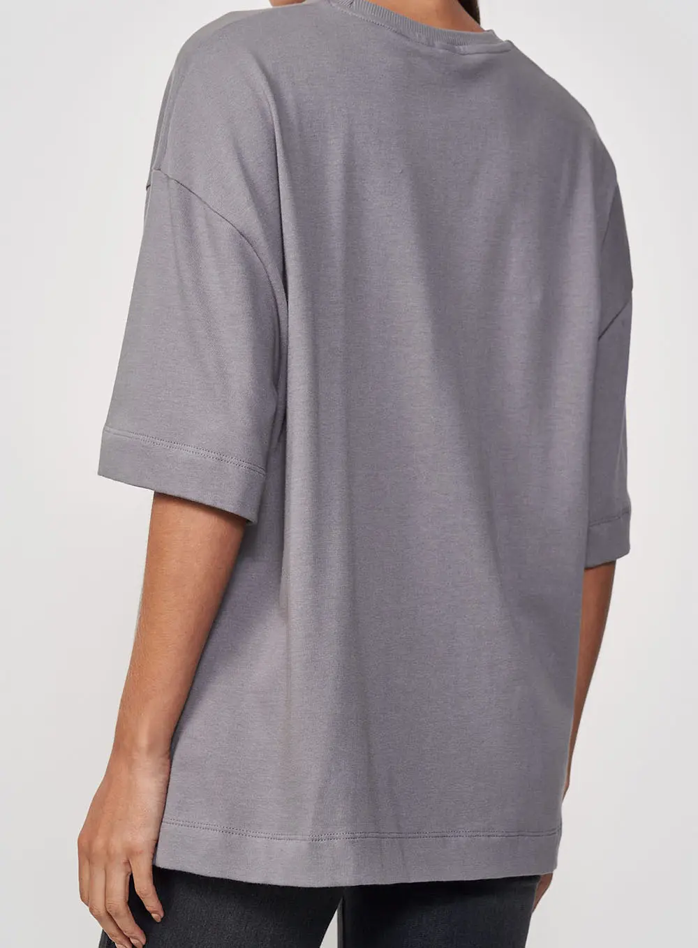 Camiseta Feminina Oversized Com Fenda Lateral Cinza