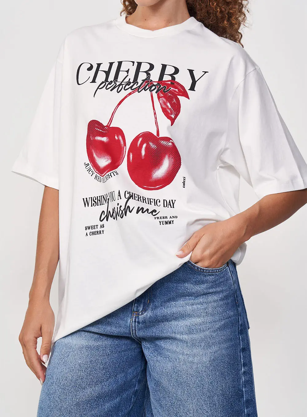 Camiseta Feminina Oversized Estampada Off Shell