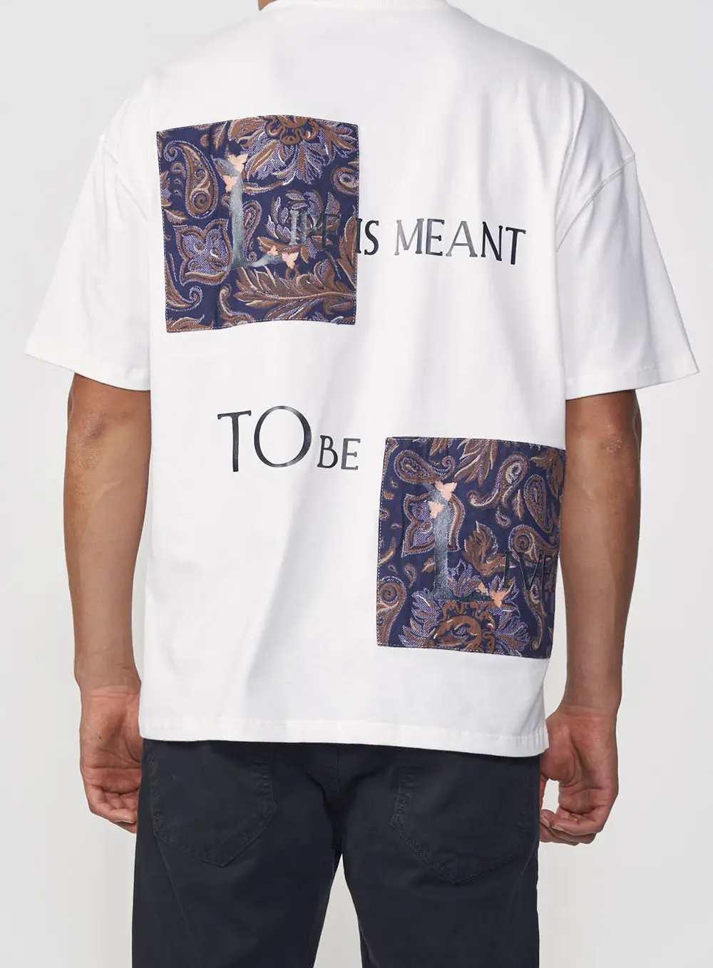 Camiseta Oversized Com Detalhes Off Shell