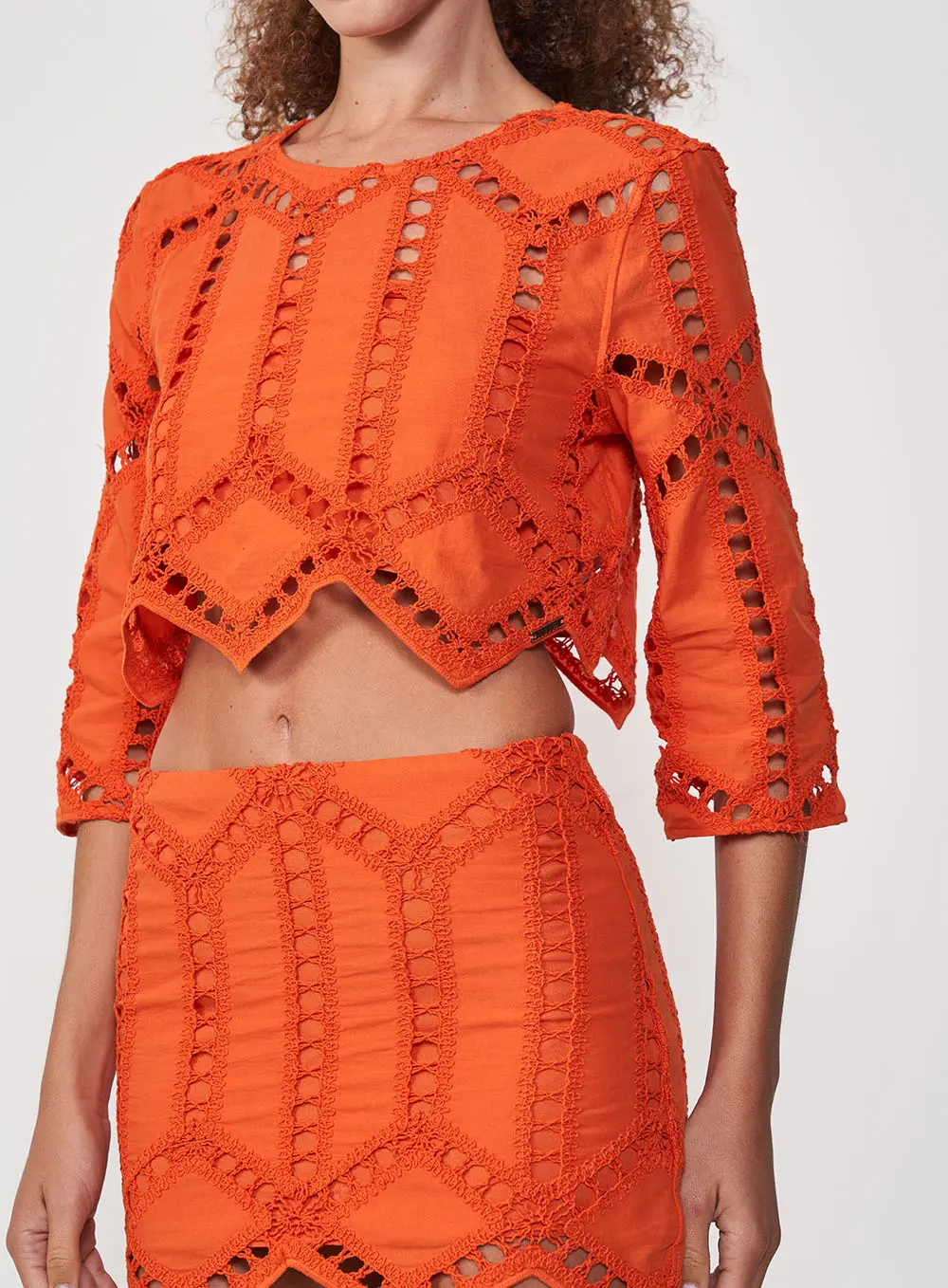 Blusa Trama Artesanal Vibrante Laranja