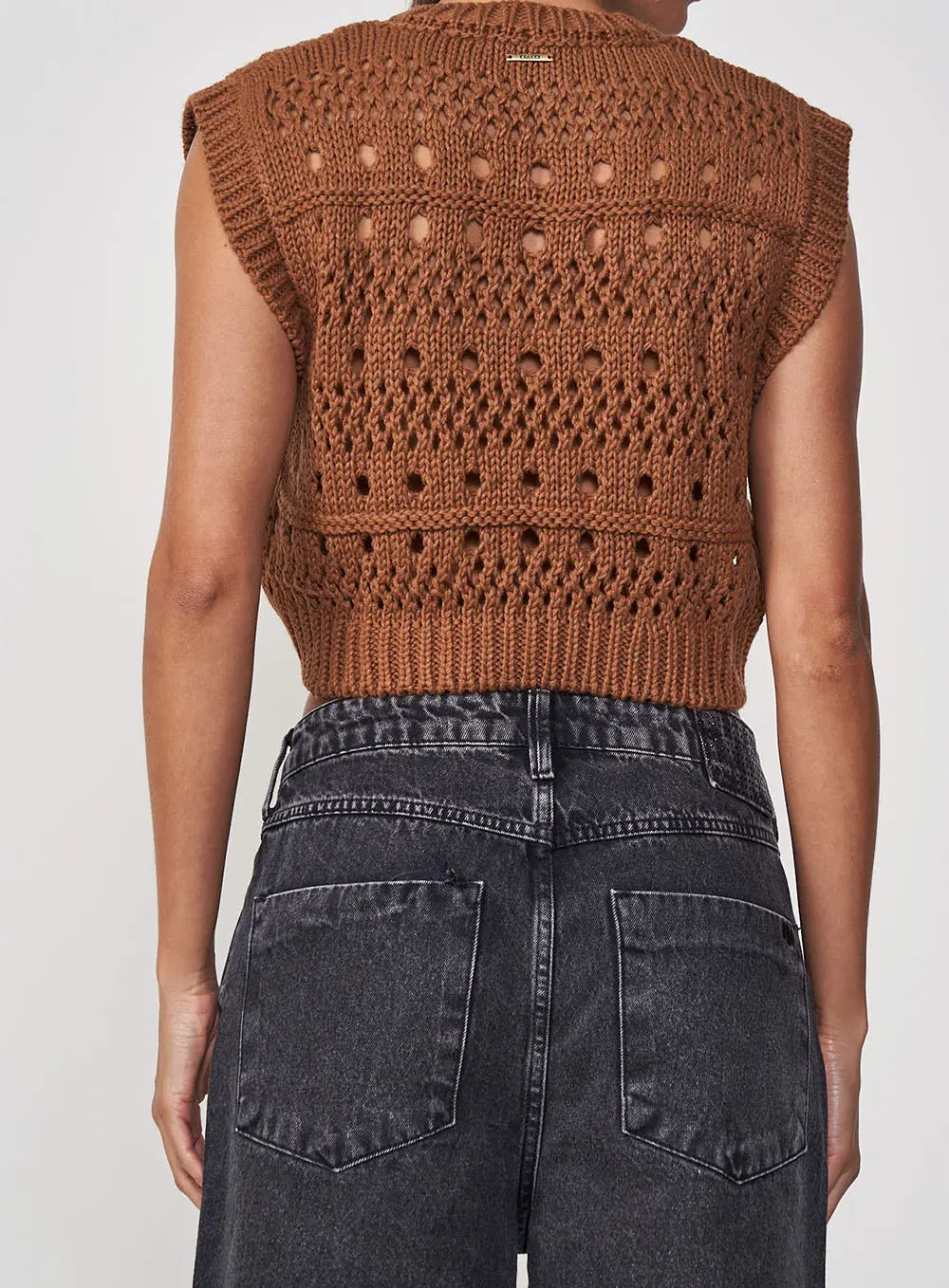 Blusa Cropped Tricô Artesanal Marrom