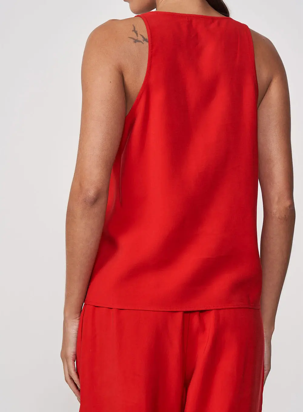Blusa Regata Com Botões Vermelho