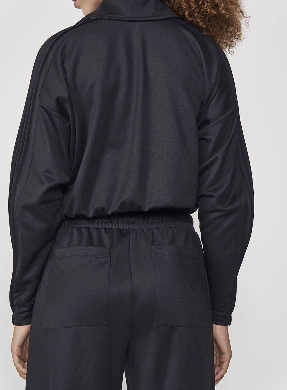 Blusão Feminino Cropped Com Ziper Na Gola Preto
