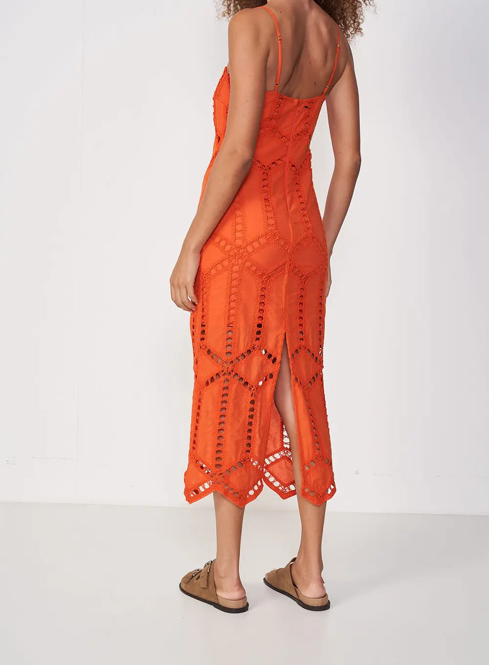 Vestido Laise Midi Ajustado Com Alças Finas Laranja