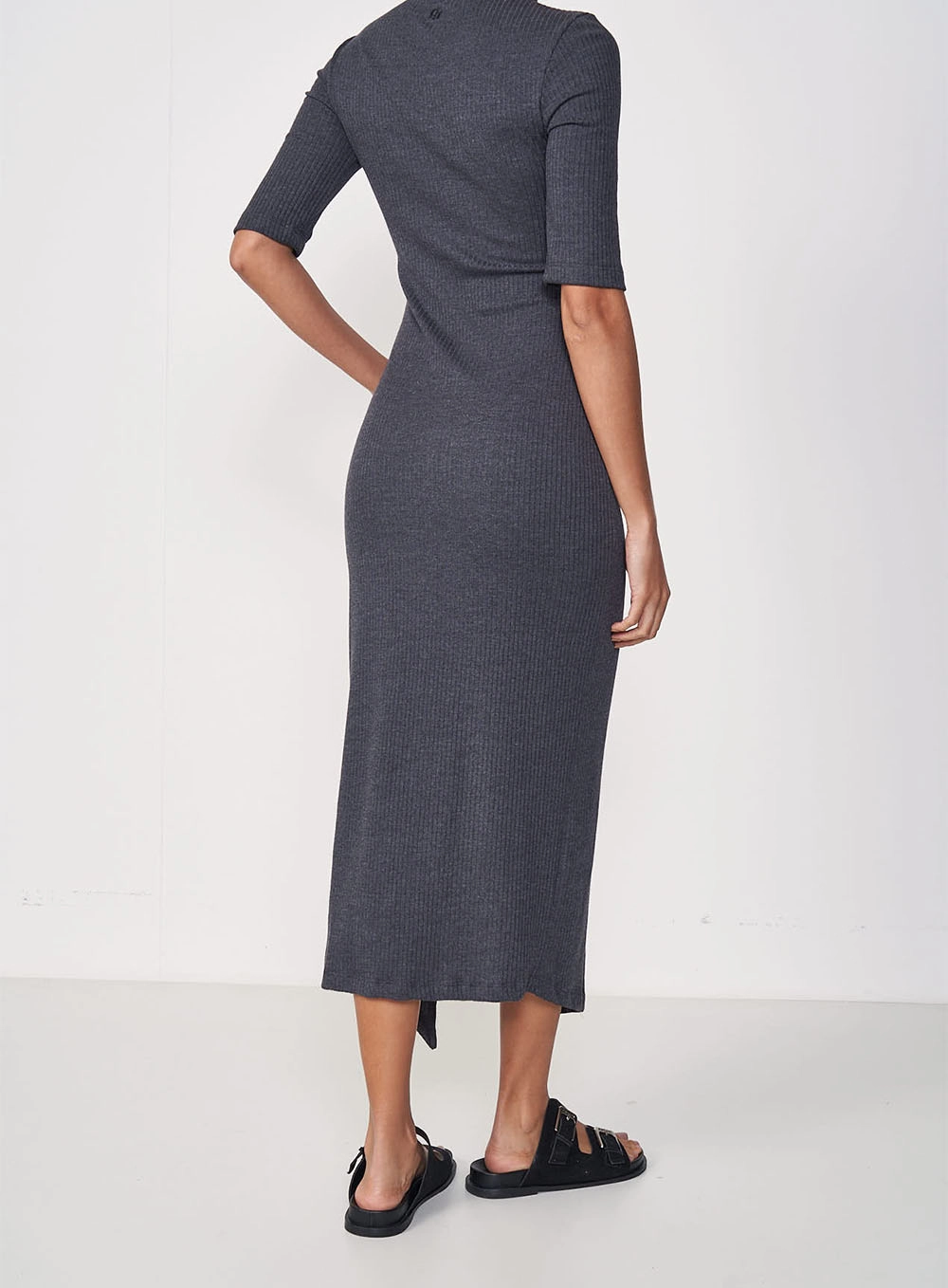 Vestido Canelado Cinza