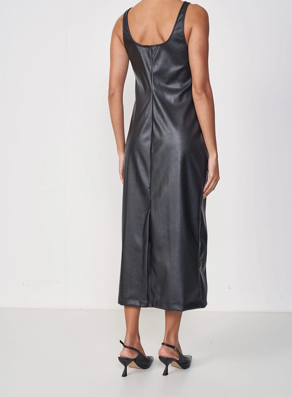 Vestido Midi Resinado Com Logo Preto