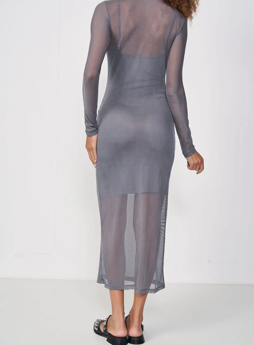 Vestido Tule Midi Justo Com Forro Gola Polo Cinza