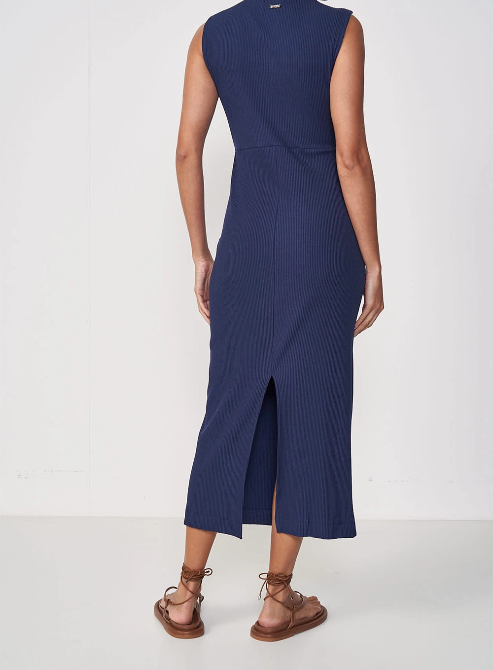 Vestido Mvestido Midi Caneidi Canelado Com Recorte Azul Darkness