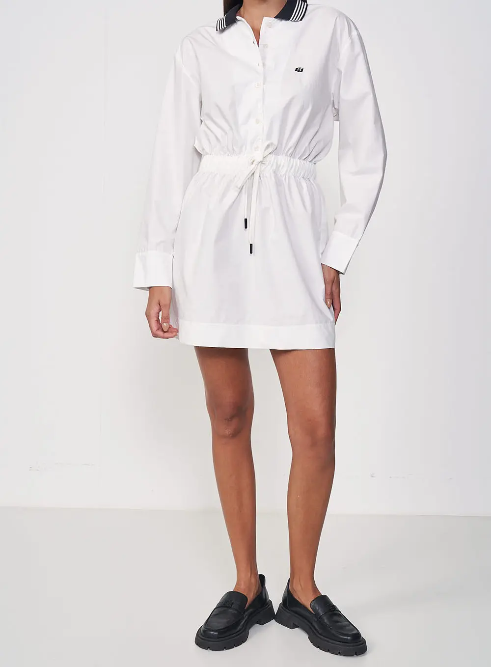 Vestido Acinturado Com Ajuste E Gola Polo Off Shell