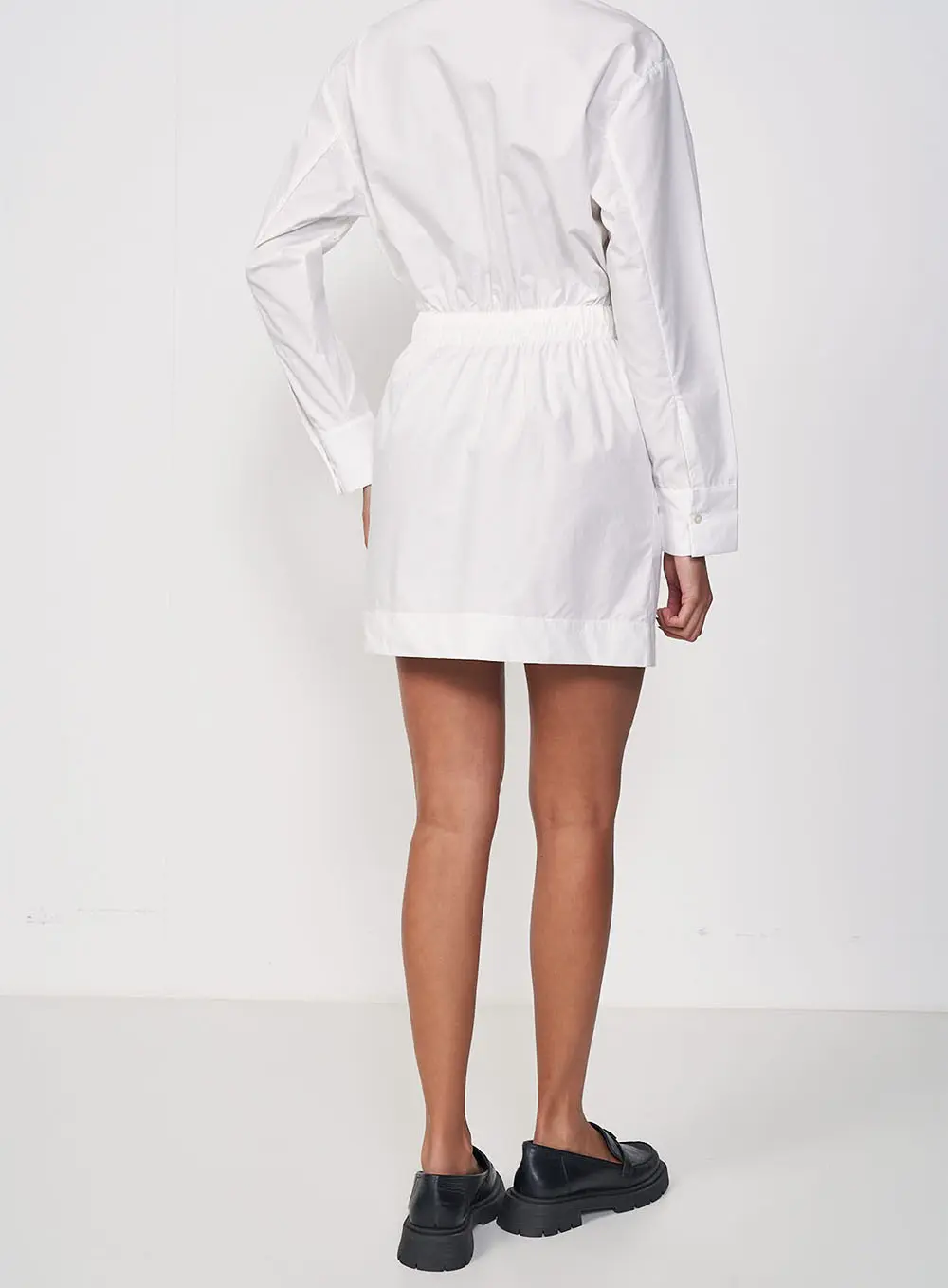 Vestido Acinturado Com Ajuste E Gola Polo Off Shell