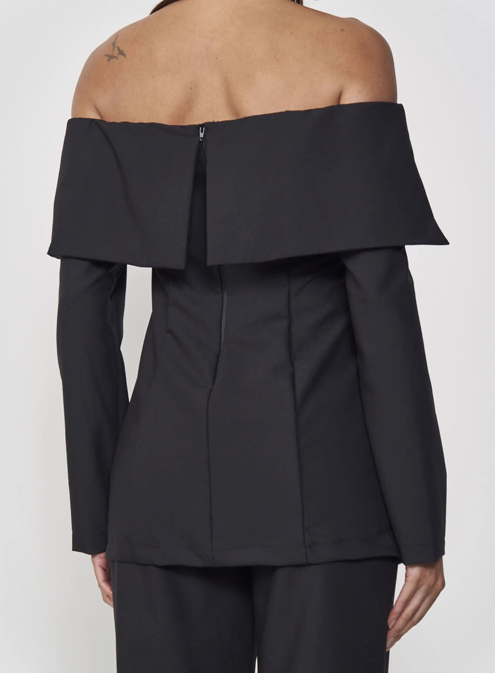 Blazer Feminino Alfaiataria Ombro A Ombro Preto