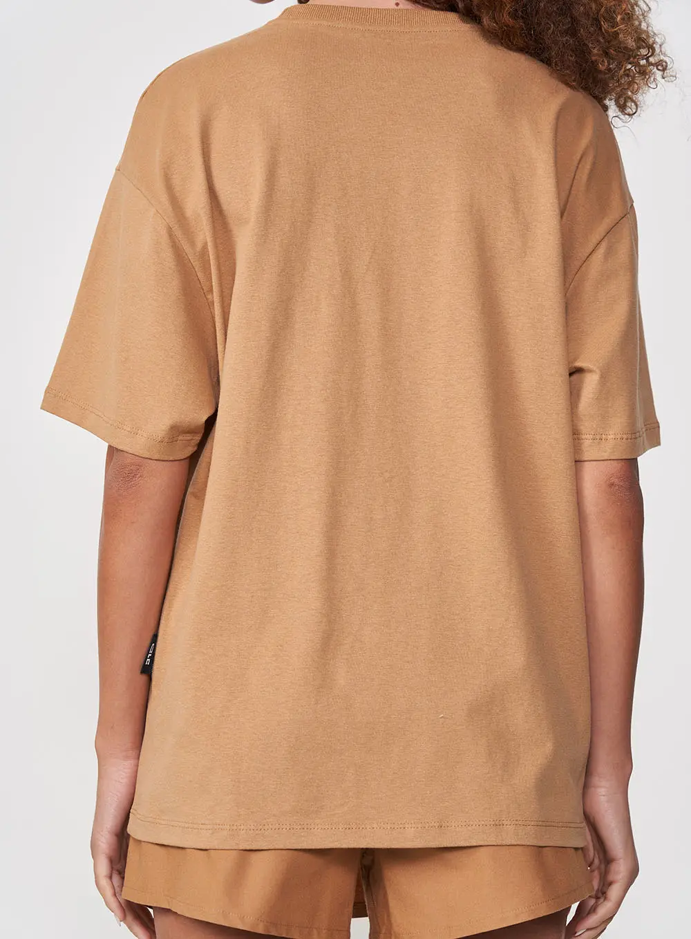 Camiseta Feminina Oversized Alongada Estampada Bege 2
