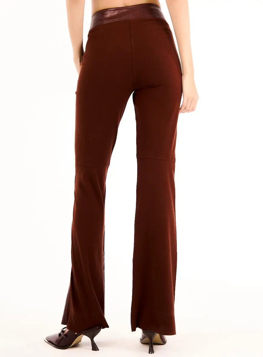 Calça Feminina Flare Couro Ecológico Marrom Terracota 3