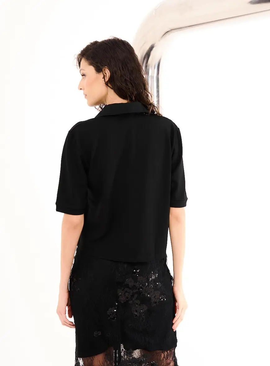 Polo Feminina Com Detalhe Linho Preto 3