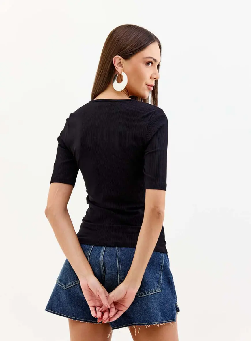 Blusa Rib Ajustada Manga 3/4 Preto 2