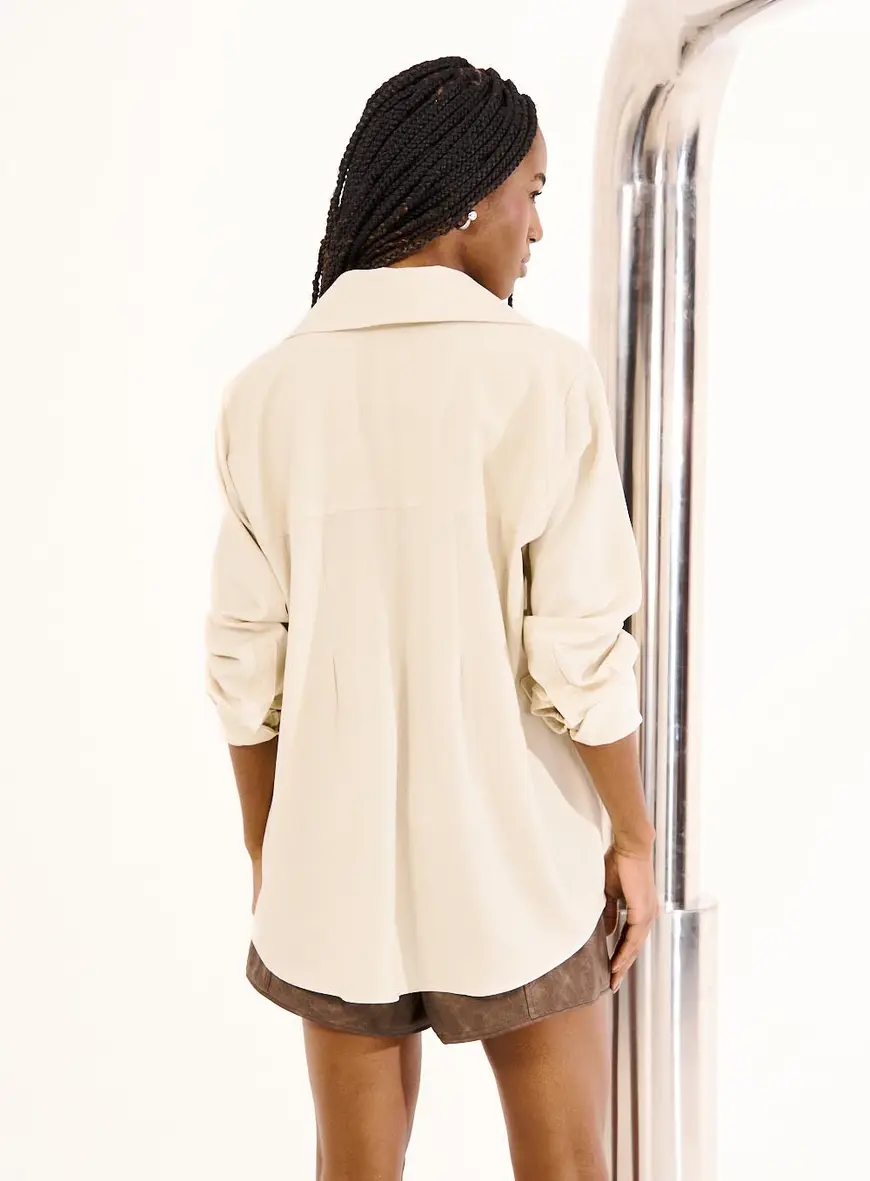 Camisa Feminina Em Linho Bege 4