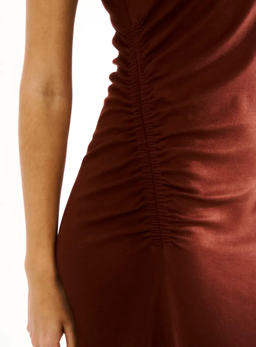 Vestido Midi Com Drapeado Lateral Marrom Terracota 2