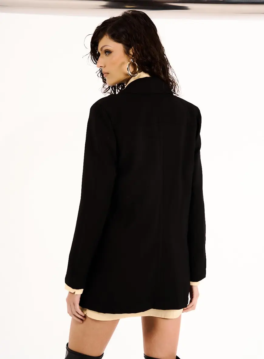 Blazer Feminino Alfaiataria Alongado Preto 4