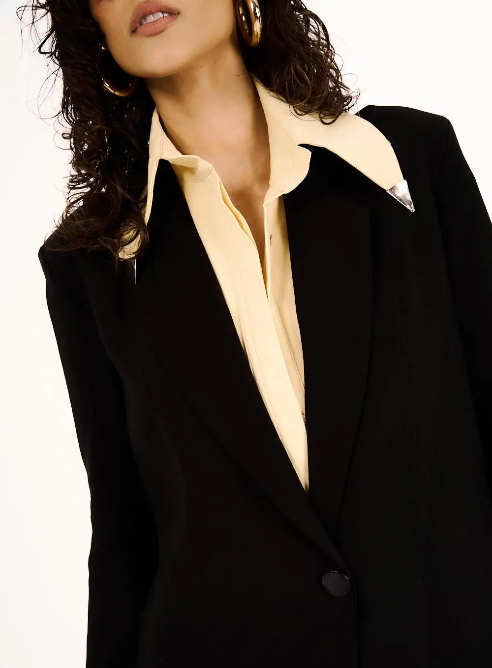 Blazer Feminino Alfaiataria Alongado Preto 3