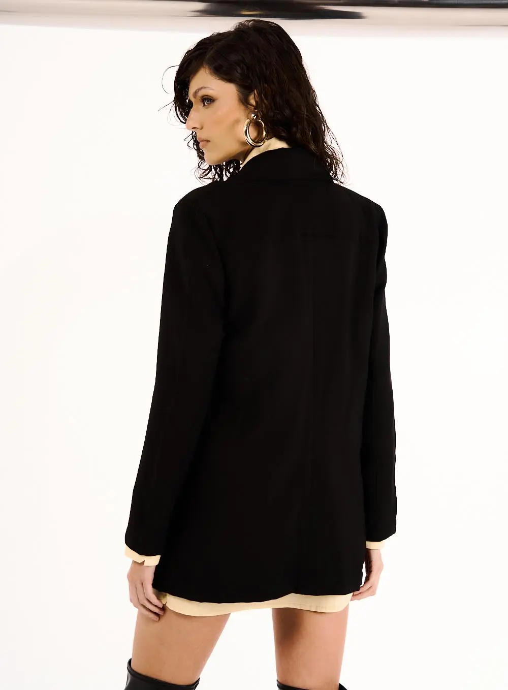 Blazer Feminino Alfaiataria Alongado Preto 4