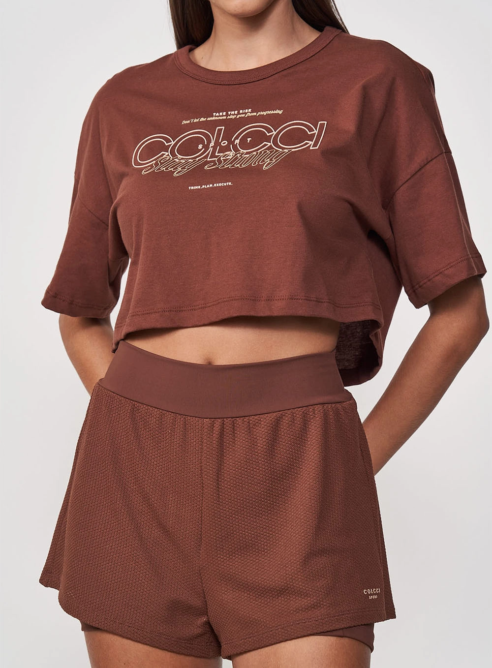 Camiseta Feminina Basic Loose Marrom